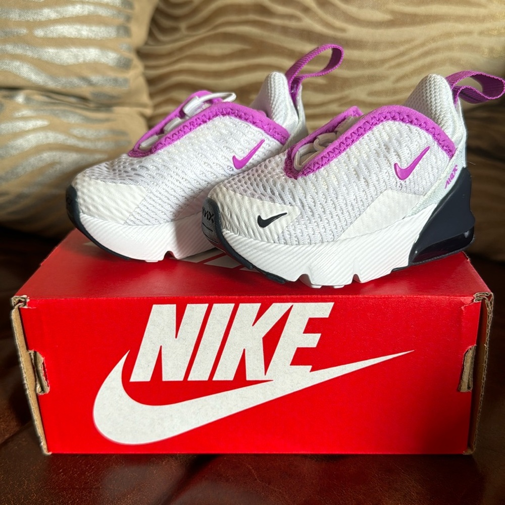 Brand new baby Nike air max 270 size 2c